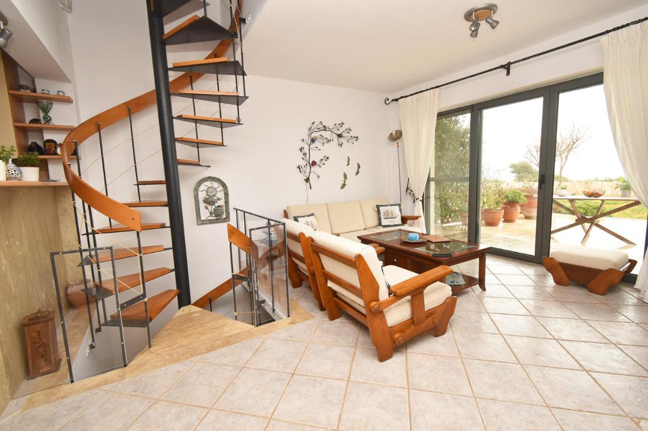 Olia Sea View Shared Pool Villa, Néa Fókaia Zewnętrze zdjęcie