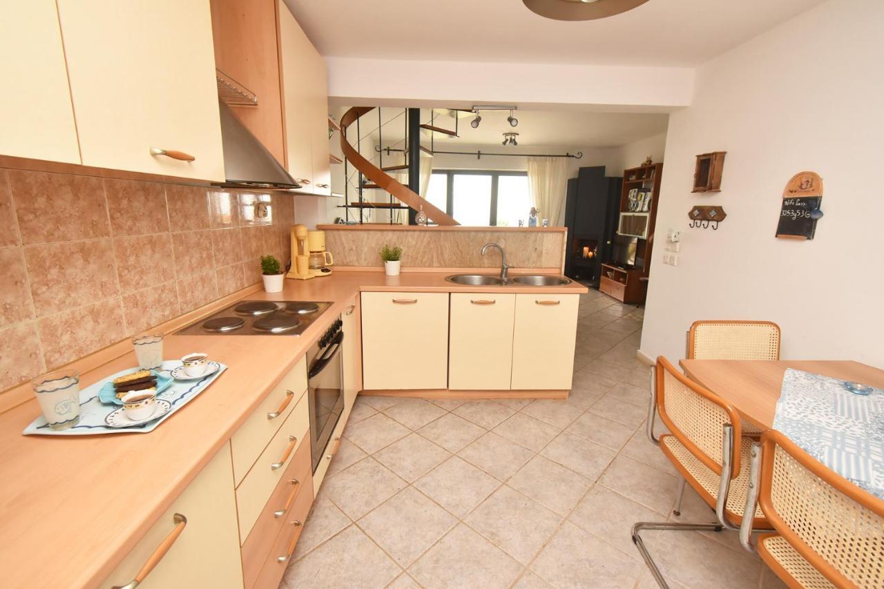 Olia Sea View Shared Pool Villa, Néa Fókaia Zewnętrze zdjęcie